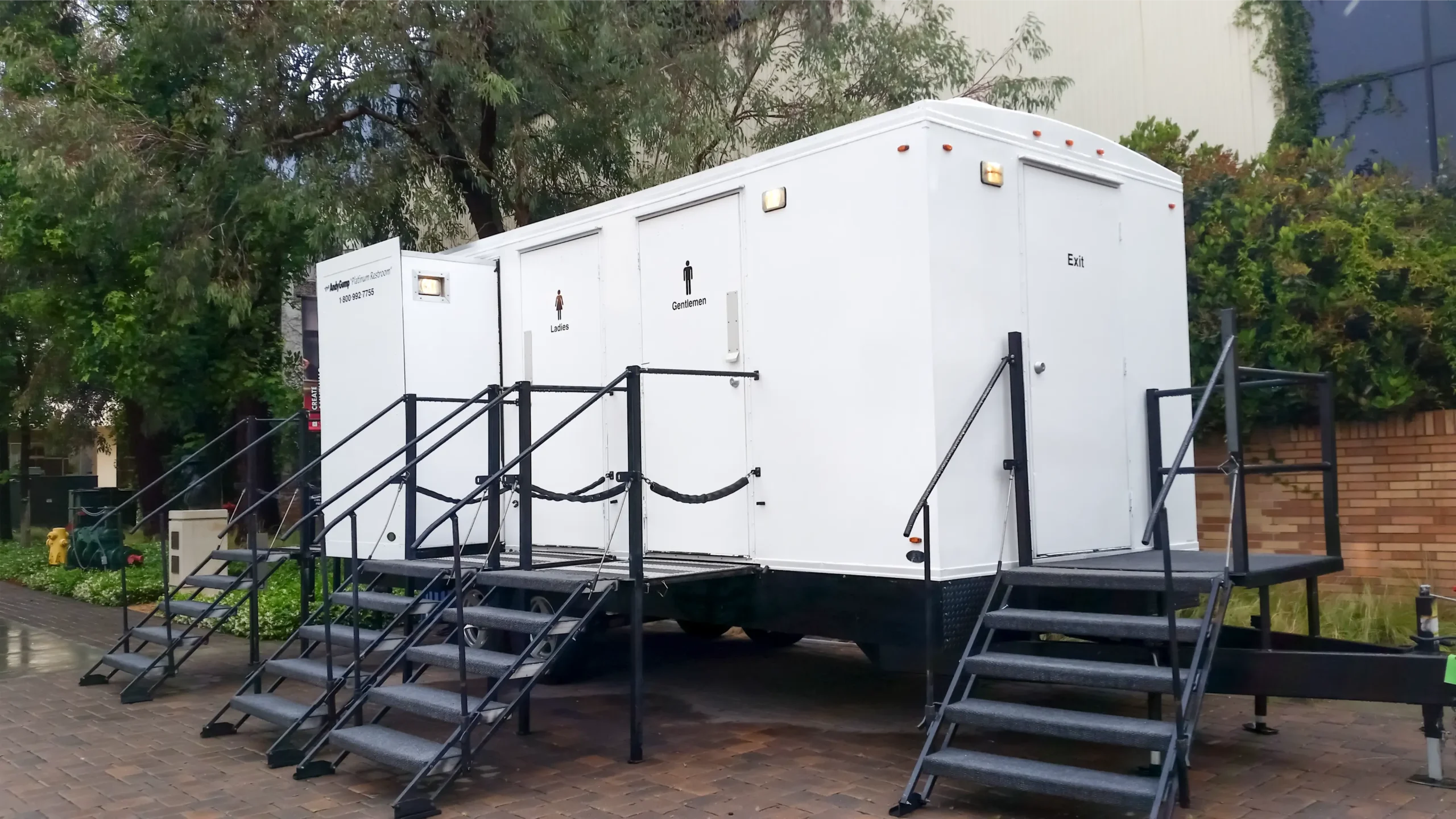 Luxury Restroom Trailers (available in select areas)